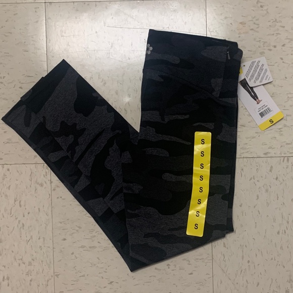 Tuff Athletics Pants - Black Camo Yoga Pants NWT